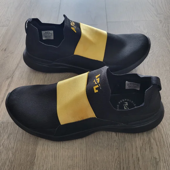 APL Black and Yellow Techloom Bliss Slip-On Sneakers Men display picture 1